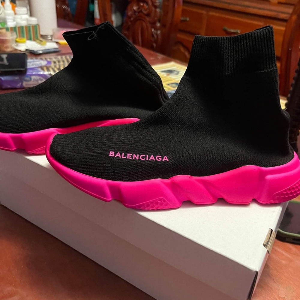 Balenciaga sneakers 8/8.5